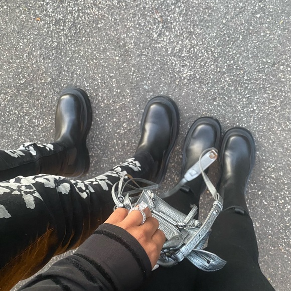 Men’s Bottega Boots - Picture 7 of 7